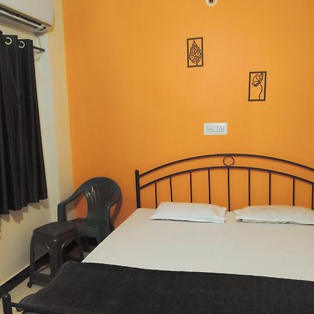 Shivlok Guest House 乌贾因 外观 照片