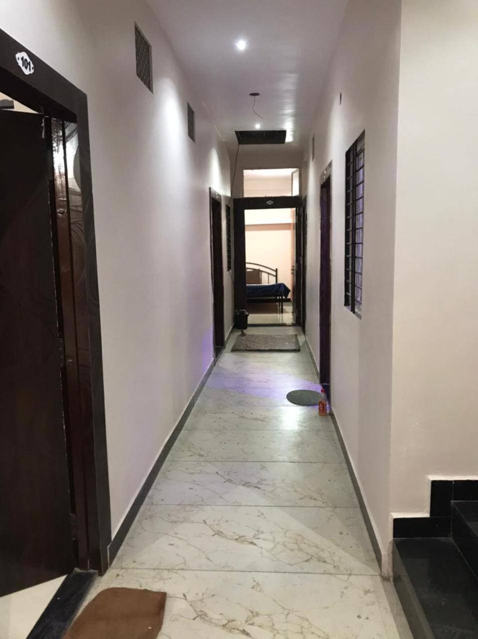 Shivlok Guest House 乌贾因 外观 照片