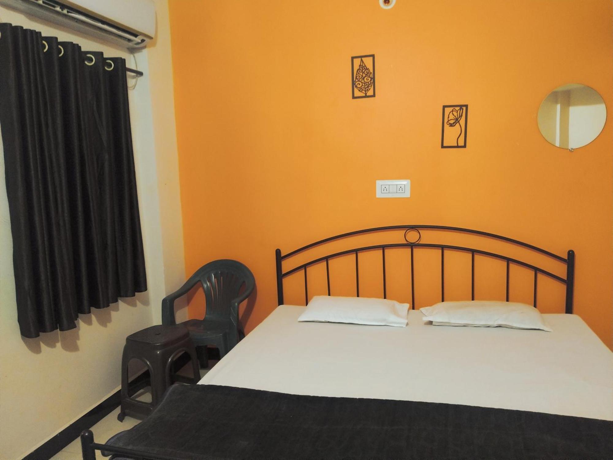 Shivlok Guest House 乌贾因 外观 照片